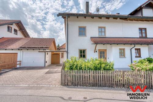 Nordansicht - Doppelhaushälfte mit 187,00 m&sup2; in Moosach zum Kaufen