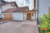 Garage mit Carport - 