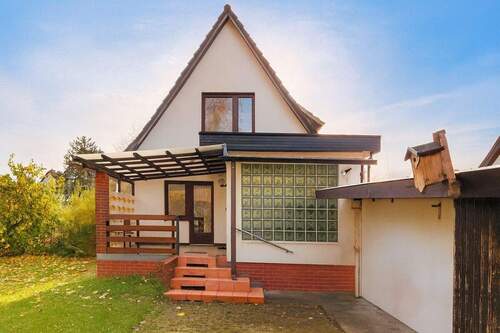 Eingangsansicht - 3 Zimmer Einfamilienhaus in Hamburg