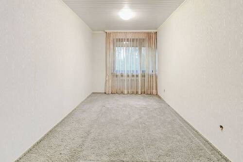 Schlafzimmer II EG - 