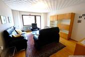 Wohnzimmer - Etagenwohnung mit 71,00 m&sup2; in Stuttgart zum Kaufen