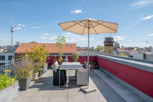 Weitere Ansicht Dachterrasse mit Blick auf die Synagoge an der Oranienburger Straße - 