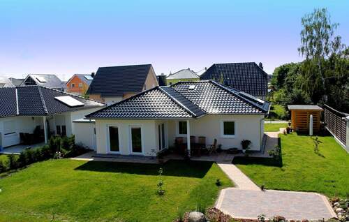 Hausbeispiel.jpg - altersgerechter Bungalow für die 2. Lebenshälfte in Seenähe