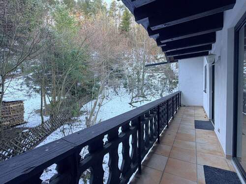 Südbalkon mit viel Privatsphäre (OG) - 