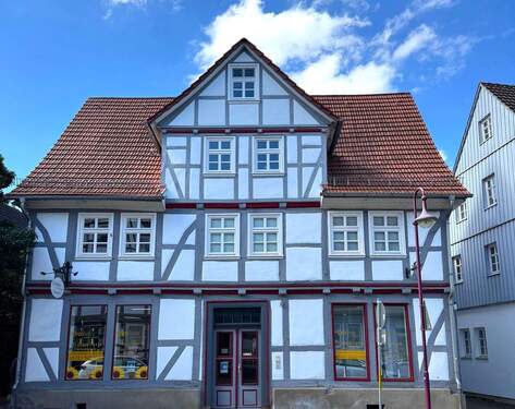 1 - Praxis-Büroräume im Zentrum von Kaufungen - vielseitig nutzbar und sofort verfügbar