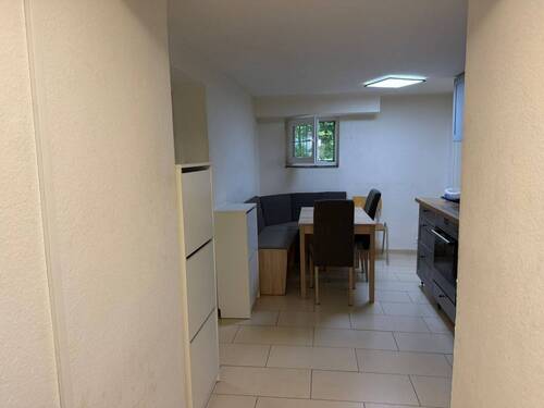 Küche_Flur_Ansicht - 3 Zimmer Etagenwohnung zum Kaufen in Bad Homburg vor der Höhe