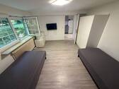 Zimmer 2 - 