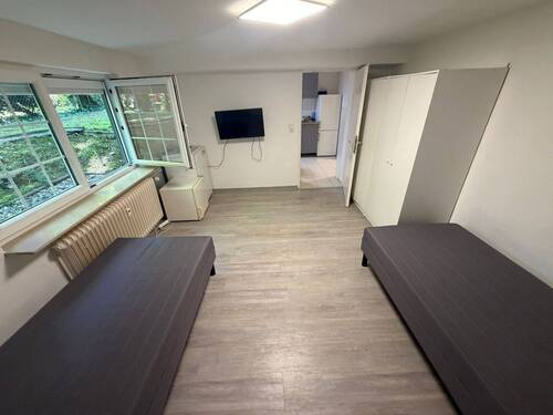 Zimmer 2 - 