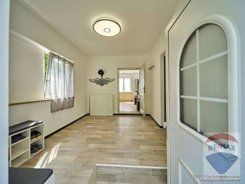 Diele - Einfamilienhaus mit 168,00 m² in Neuburg an der Donau zum Kaufen