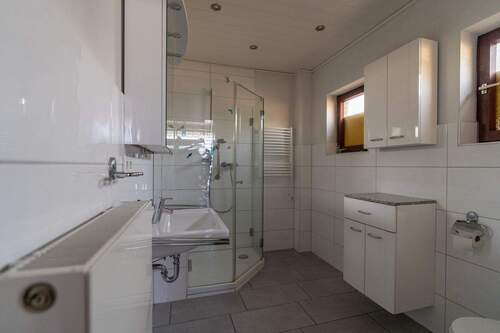 Erdgeschoss - Das Badezimmer 1.jpg - 