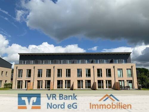 Außenansicht, Südseite - Modernes Reihenendhaus in zentraler Lage in Jübek