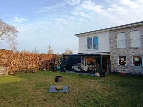 Grillplätzchen und Terrasse - 