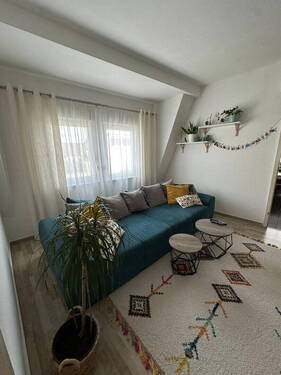Wohnzimmer - 2 Zimmer Etagenwohnung zur Miete in Schwetzingen