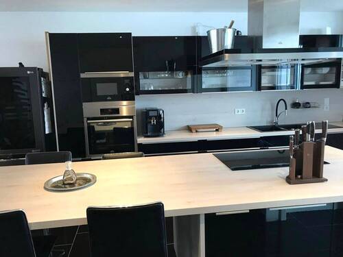 542757064_1413388807463693_8299420696788204994_n.j - 