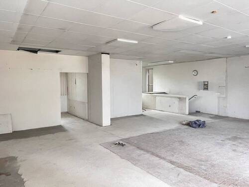 Innenansicht Erdgeschoss - Helle & großzügige Gewerbefläche - ehem. Apotheke