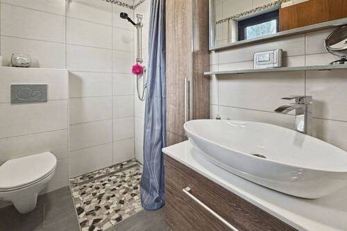 Badezimmer Erdgeschoss (2) - 