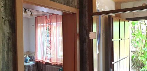 Haupteingang m. Windfang - 9 Zimmer Mehrfamilienhaus, Wohnhaus in Stockach