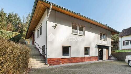 Außenansicht 1 - Bungalow mit 220,00 m&sup2; in Sinntal zum Kaufen