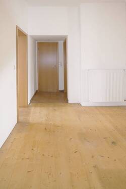 Erdgeschoss - 1 Zimmer Mehrfamilienhaus, Wohnhaus zum Kaufen in Kassel