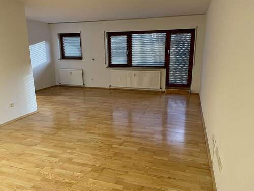 Wohnzimmer1 - 2 Zimmer Etagenwohnung in Esslingen am Neckar