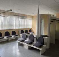 Bischofswerda! Großzügige und komplett eingerichtete Arztpraxis mit zwei OP-Räumen!