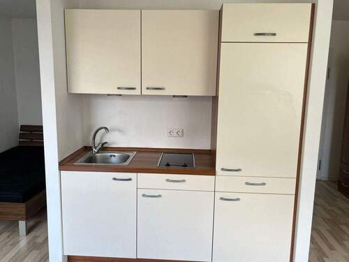 Küchenzeile - 1 Zimmer Etagenwohnung in Fürth