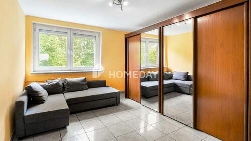 Wohnzimmer 1 - Charmante 2-Zimmer-Wohnung in beliebter Lage von Aachen