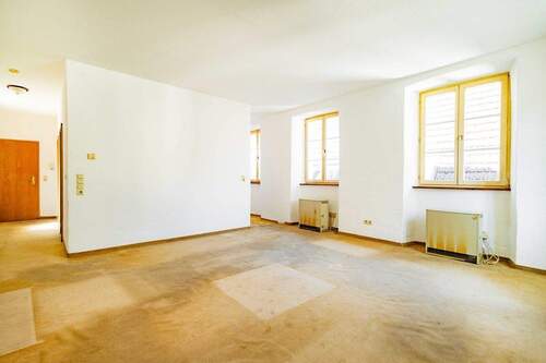 Wohnzimmer - 2 Zimmer Etagenwohnung zum Kaufen in Sulzburg