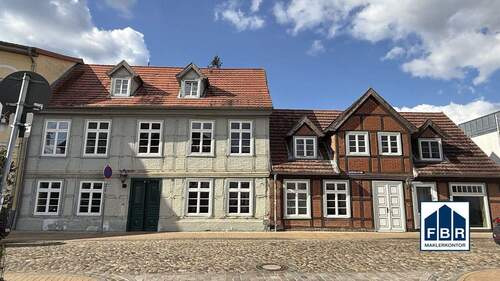 Historische Fassade - 1 Zimmer Gewerbeobjekt (Büro, Produktion, Verkauf) in Schwerin