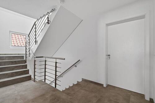 Treppenhaus - 3 Zimmer Etagenwohnung zum Kaufen in Bad Schönborn