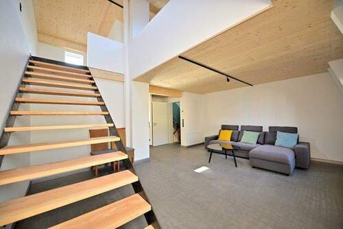 Aufgang zum Schlafbereich - 