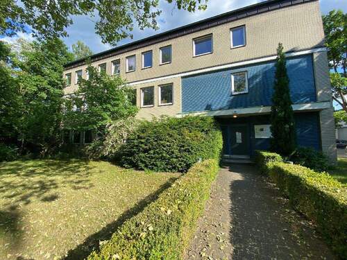 Gebäudeansicht - Ausbaureserve mit Potenzial - Dachgeschossrohling -