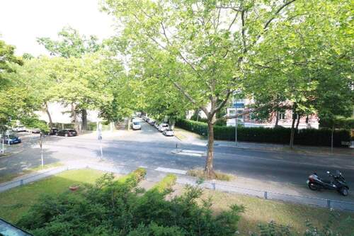 Aussicht auf die Morgensternstraße - Etagenwohnung mit 150,00 m&sup2; in Berlin zum Kaufen