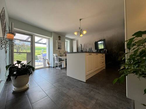 tempImage7vSEyq.jpg - 