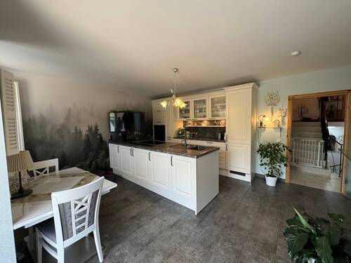 tempImageL4Gphc.jpg - 