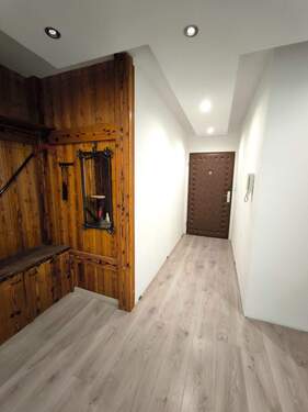 Eingangsbereich Garderobe - 