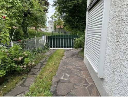 Einfahrt - Reihenendhaus mit 120,00 m&sup2; in Landsberg am Lech zum Kaufen