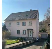 Zweifamilienhaus mit Ausbaupotenzial in Bad Salzschlirf