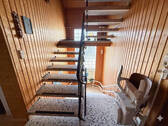 Treppenhaus mit Lift - 