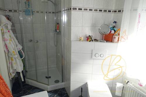 Badezimmer im 1. Obergeschoss - 