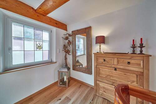 Charmante Details - 1 Zimmer Mehrfamilienhaus, Wohnhaus in Herzogenaurach