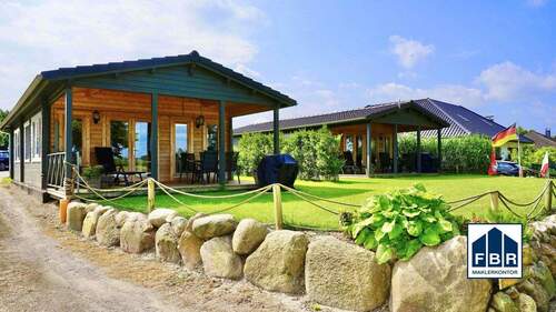 Straßenansicht Ferienobjekte - 