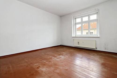 Wohnzimmer - 2 Zimmer Etagenwohnung zum Kaufen in Berlin