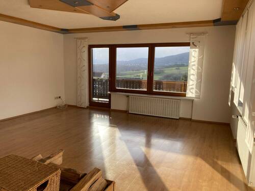 Wohnzimmer OG - 8 Zimmer Mehrfamilienhaus, Wohnhaus zum Kaufen in Sandberg