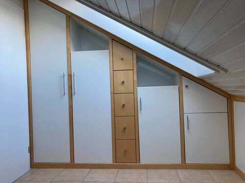 Dachboden_Badezimmer_Schränke - 