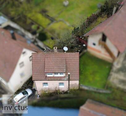 von oben - 4 Zimmer Einfamilienhaus in Gundelsheim / Tiefenbach