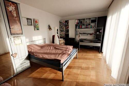 OG Kinderzimmer mit Balkonzugang - 