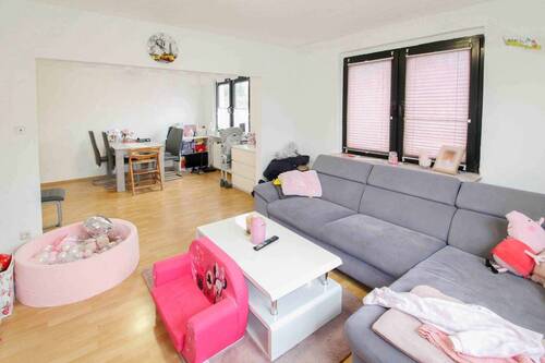 Wohnzimmer (1) - 2 Zimmer Etagenwohnung zum Kaufen in Hambühren