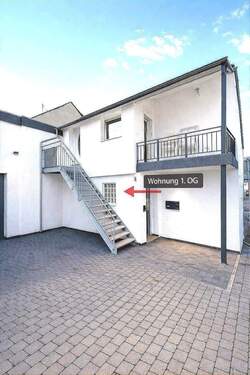 Wohnung 2 im 1. Obergeschoss + Dachgeschoss - 5 Zimmer Mehrfamilienhaus, Wohnhaus in Kenn