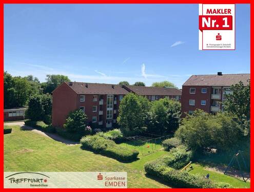 Ausblick vom Balkon - Einziehen und Wohlfühlen: Modernisierte 3-Zimmer-Wohnung mit Balkon
